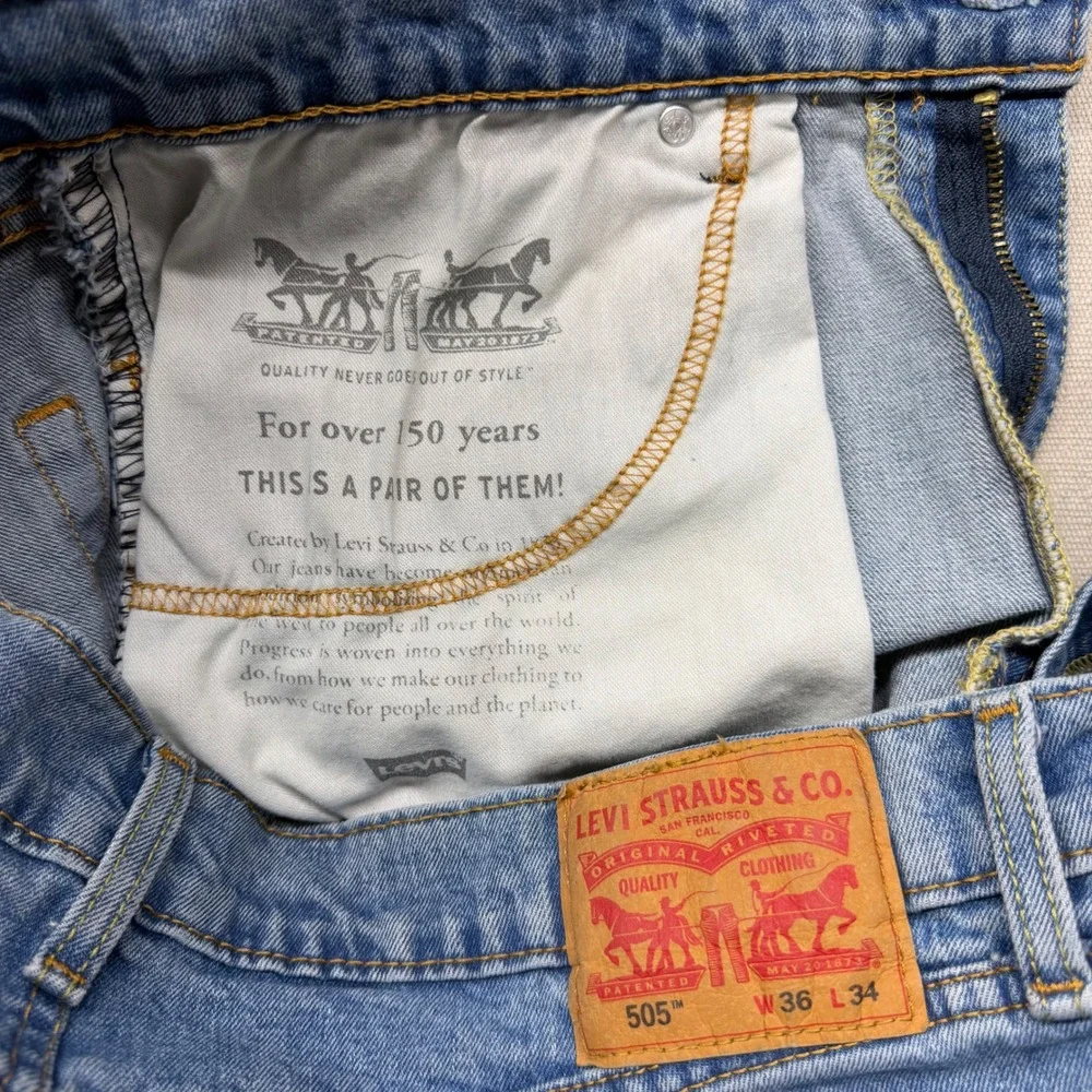 Levis 505 Regular Fit Straight Leg Jeans Mens 36x34 Medium Wash Blue Denim